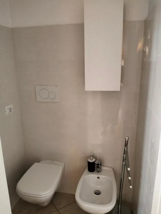 La Mansarda Apartment Salo Italy