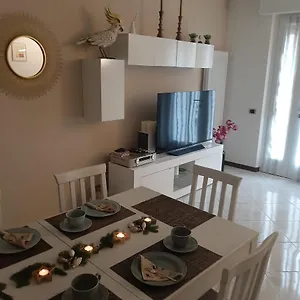 Girasole, Apartament